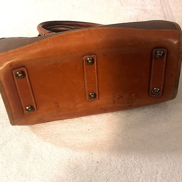 Dooney & Bourke purse. - Picture 5 of 6